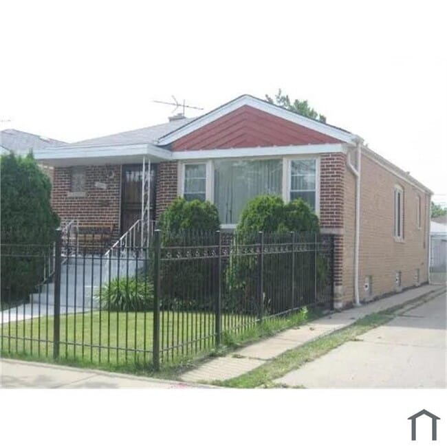 property at 3537 W 75th Pl