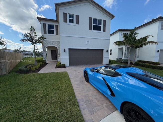 property at 2464 SE 24th St