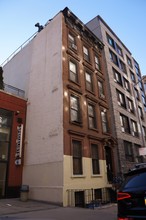 422 W 55th St in New York, NY - Building Photo - Building Photo