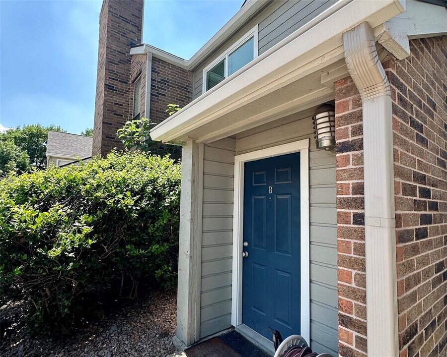 2018 W Rundberg Ln in Austin, TX - Building Photo