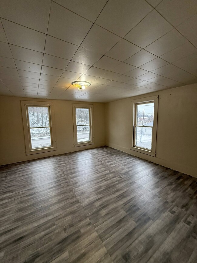 1071 Greenwood Ave in Zanesville, OH - Building Photo - Building Photo