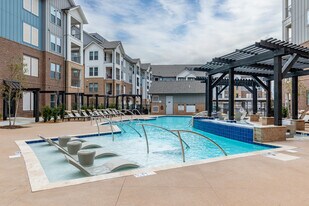 The Harper in Franklin, TN - Building Photo