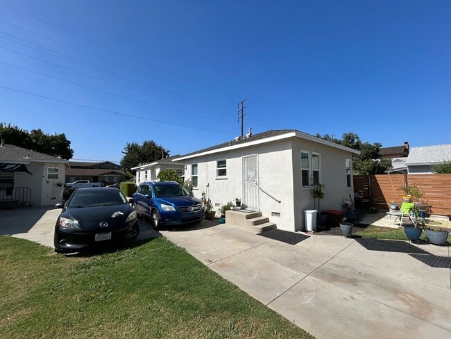 property at 9939-9943 Park St