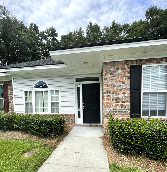 property at 42 Putters Pl