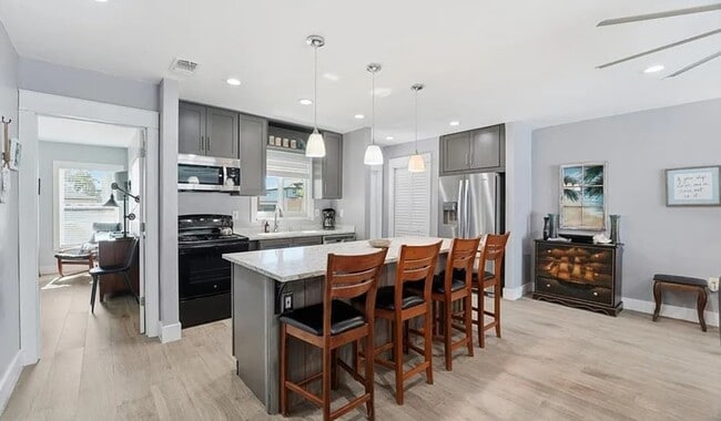 4836 Esplanade St, Unit B in Bonita Springs, FL - Building Photo - Building Photo