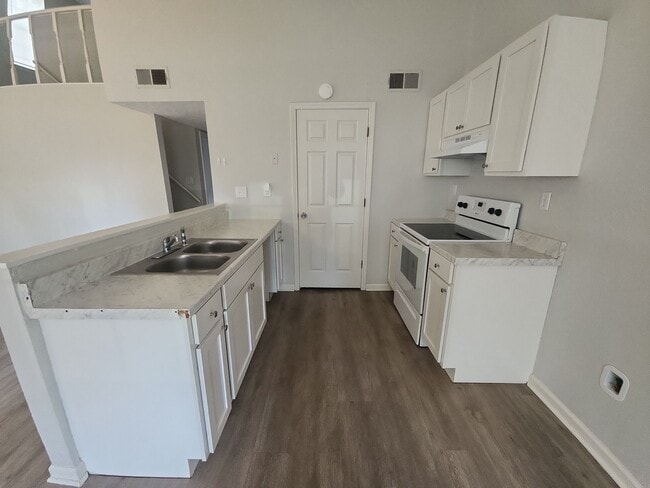 14 Countryside Dr in Jackson, TN - Building Photo - Building Photo