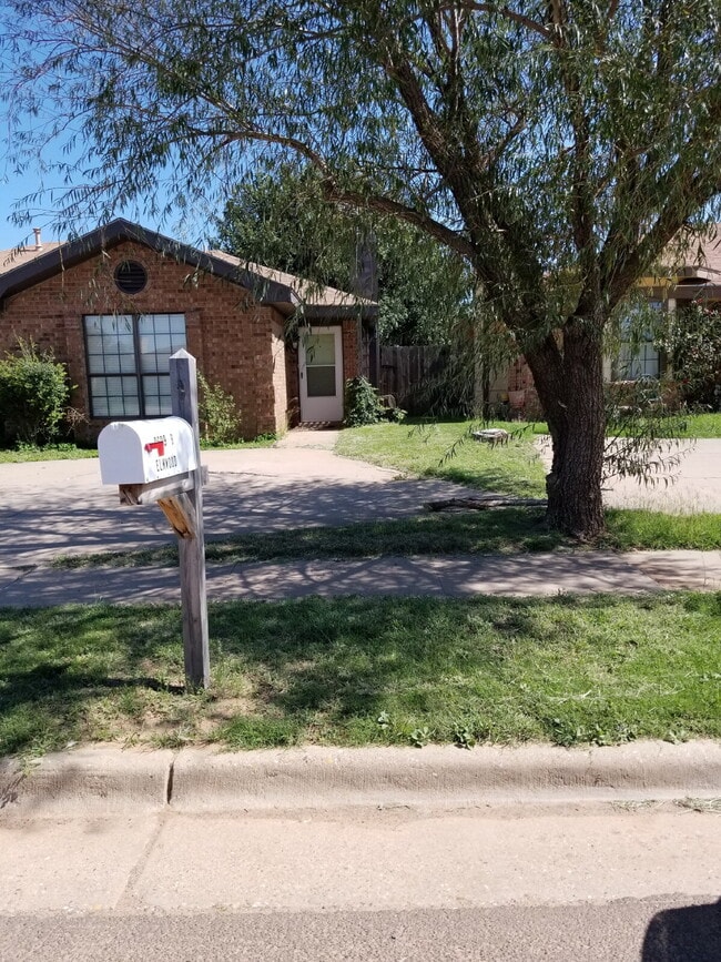 property at 9609 Elmwood Ave