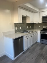 7801 Sycamore Drive in Huntington Beach, CA - Building Photo - Building Photo