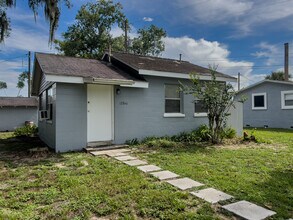 12846 Florida Ave in Astatula, FL - Building Photo - Building Photo