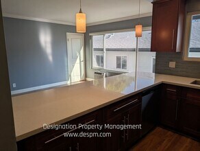 7638 Hampton Ave in West Hollywood, CA - Building Photo - Building Photo