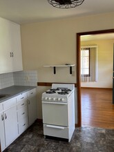 529 Olive Ct, Unit 2 in Loves Park, IL - Foto de edificio - Building Photo