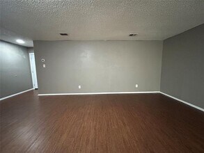 625 Edwards Dr in Saginaw, TX - Building Photo - Building Photo