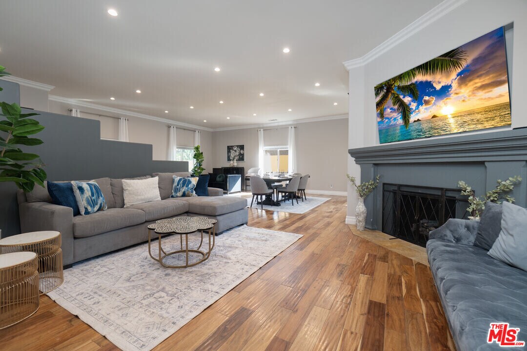 5181 Densmore Ave in Los Angeles, CA - Building Photo