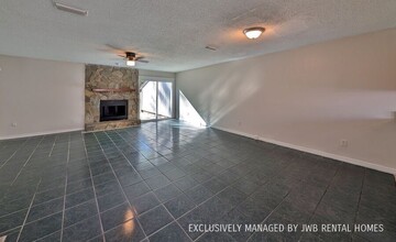 5556 Bennington Dr in Jacksonville, FL - Building Photo - Building Photo