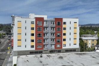 888 4th Street in Santa Rosa, CA - Foto de edificio - Building Photo