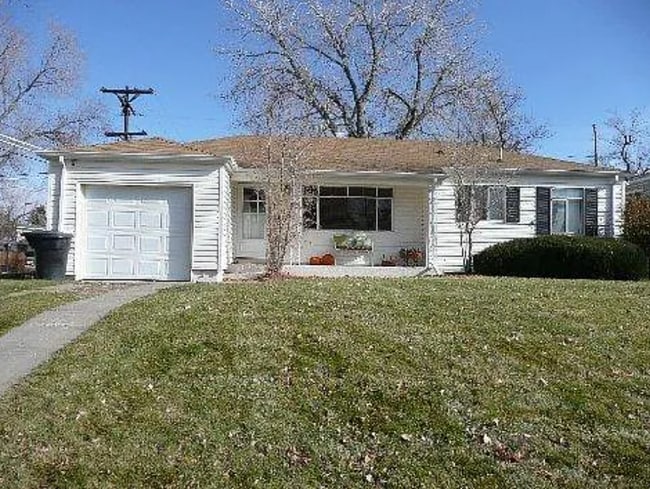 property at 2718 S Adams St
