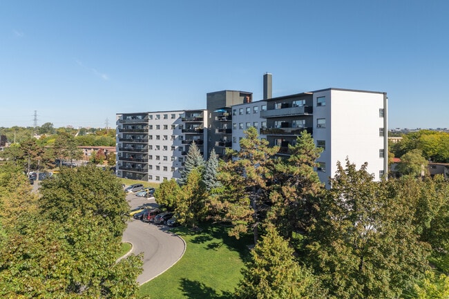 6 Auburndale Ct in Toronto, ON - Building Photo - Building Photo