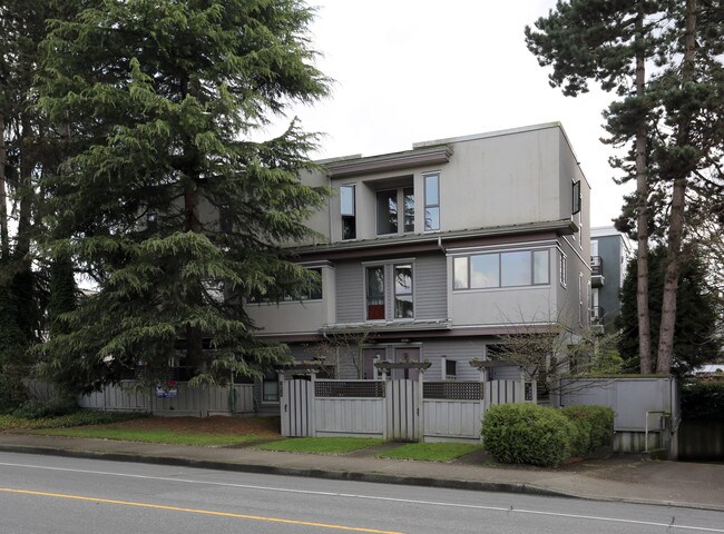 1210 W 12th Ave in Vancouver, BC - Building Photo - Primary Photo