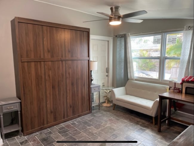 6816 Osborne Dr in Lantana, FL - Building Photo - Building Photo