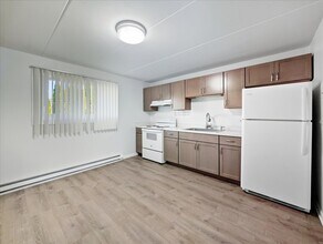 200 Marlene Ct in Wauconda, IL - Foto de edificio - Building Photo