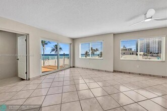 300 Oregon St in Hollywood, FL - Foto de edificio - Building Photo