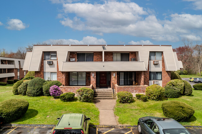 Sherwood Arms Condominiums in Vernon Rockville, CT - Building Photo - Building Photo