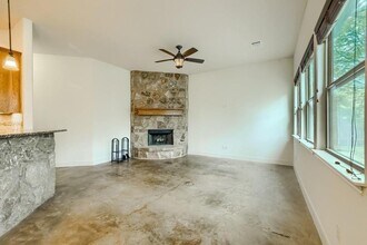 101 KEAHI COURT in Bastrop, TX - Building Photo - Building Photo