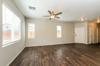 6238 Borland Ct in Las Vegas, NV - Foto de edificio - Building Photo