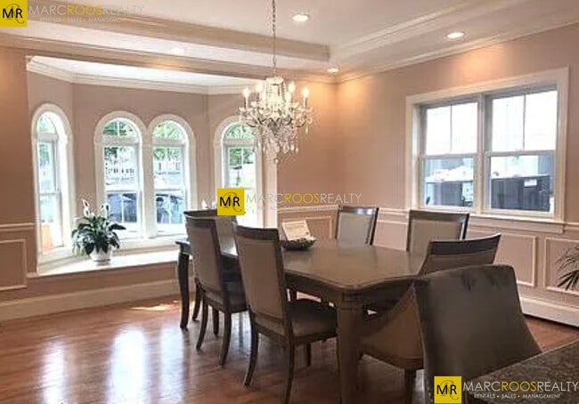 property at 52 Rowe St