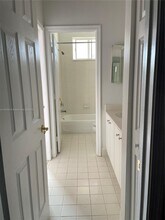 2904 NW 33Rd Terrace in Lauderdale Lakes, FL - Building Photo - Building Photo