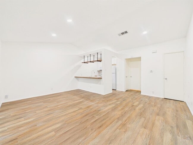 property at 1305 Hollow Creek Dr