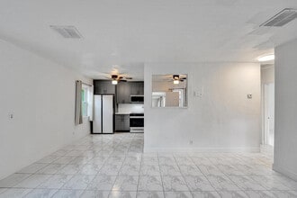 1836 SW 9th Ave in Fort Lauderdale, FL - Building Photo - Building Photo