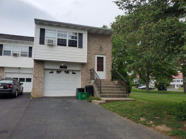 property at 100 Pickwick Pl