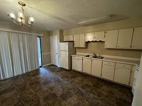 910 Brett Dr in Hinesville, GA - Building Photo - Building Photo