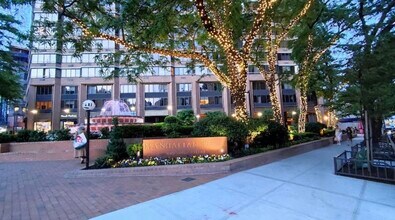 630 1st Ave, Unit Manhattan Place in New York, NY - Foto de edificio - Building Photo