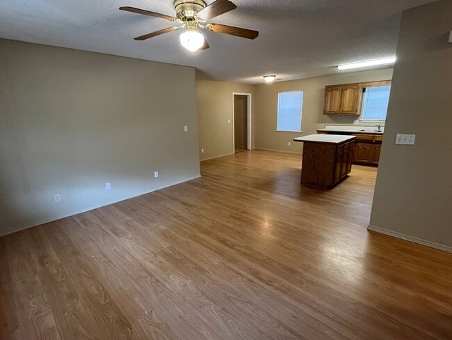 406 Shadow Dr in Russellville, AR - Building Photo - Building Photo