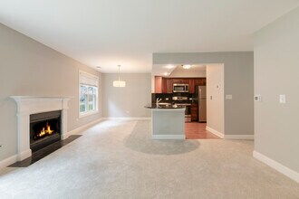 43 Foxcroft Rd in Naperville, IL - Building Photo - Building Photo