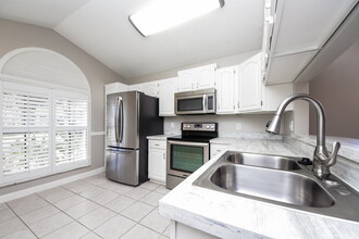 791 E Charing Cross Cir in Lake Mary, FL - Building Photo - Building Photo