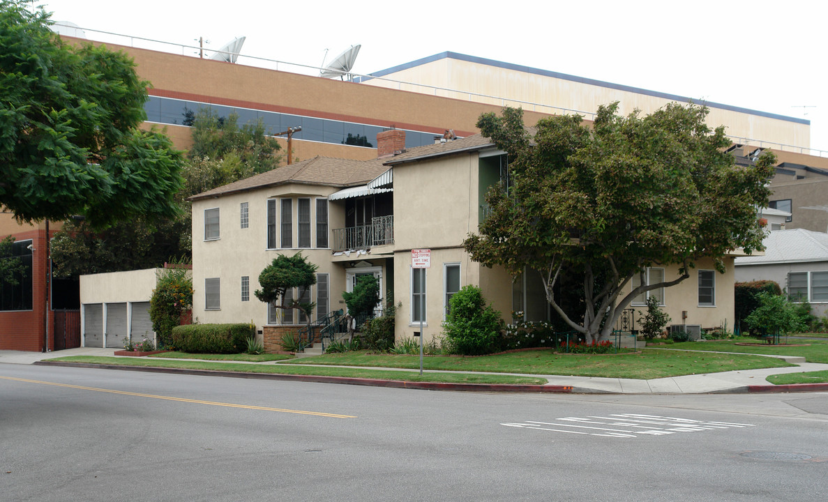 1437 Bentley Ave in Los Angeles, CA - Building Photo