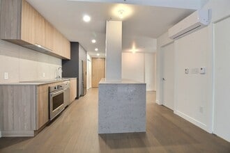 11 Elgin Rue in Québec, QC - Building Photo - Building Photo