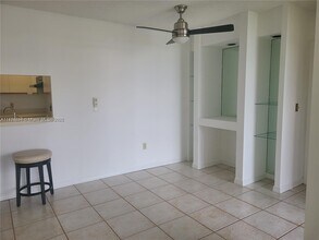 10661 NW 14th St in Plantation, FL - Building Photo - Building Photo