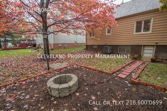 4819 Anderson Rd in Lyndhurst, OH - Building Photo - Building Photo