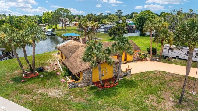 property at 5330 King's Ct