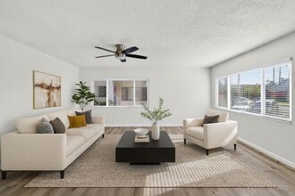 425 W Regent St in Inglewood, CA - Building Photo - Building Photo