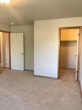 1018 N River Rock Dr in Belgrade, MT - Foto de edificio - Building Photo