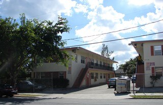 608 5th St in West Palm Beach, FL - Building Photo