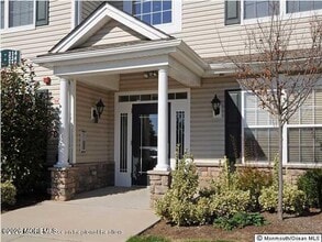 138 Mill Pond Wy in Eatontown, NJ - Building Photo - Building Photo