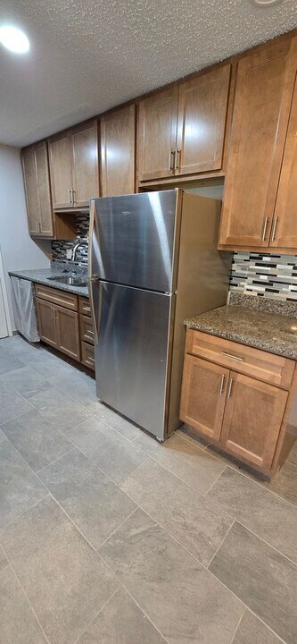 9882 Greenery Ct in Olivette, MO - Building Photo