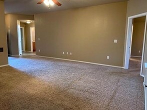 605 E Juniper Ln in Mustang, OK - Building Photo - Building Photo