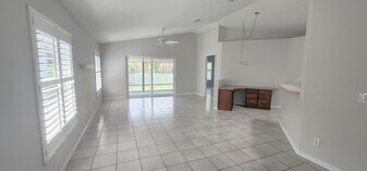 451 10th Pl in Vero Beach, FL - Building Photo